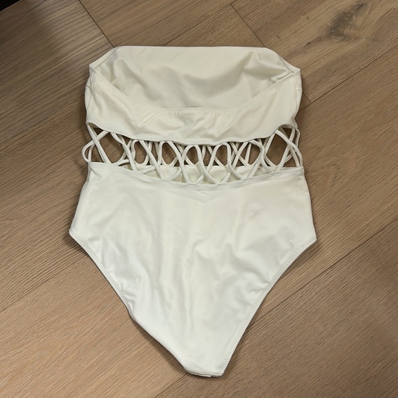 Solid and Striped white/cream bathing suit - Picture 3 of 3